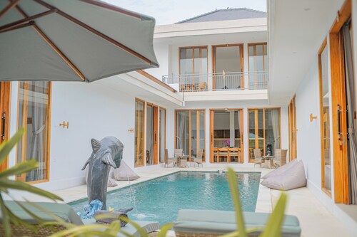 Dolphin • Villa de luxe près du centre de Lovina et de la plage