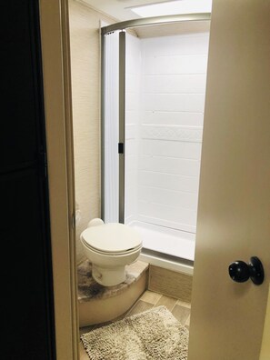 Handtücher, Toilettenpapier