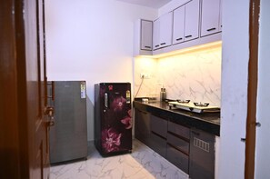 Villa | Private kitchen - Shri Jee Kunj Homestay (Varanasi)