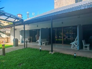 Club-Zimmer, Poolblick | Terrasse/Patio