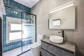 Bathroom - Amanece en Polán - D (Polán)