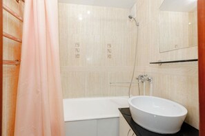 Departamento clásico, 1 cama Queen size y sofá cama, para no fumadores, balcón | Baño
