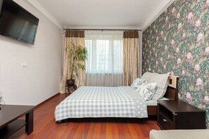 Departamento clásico, 1 cama Queen size y sofá cama, para no fumadores, balcón