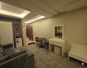 Deluxe Room | Interior - Palette Ninty (Riyadh)