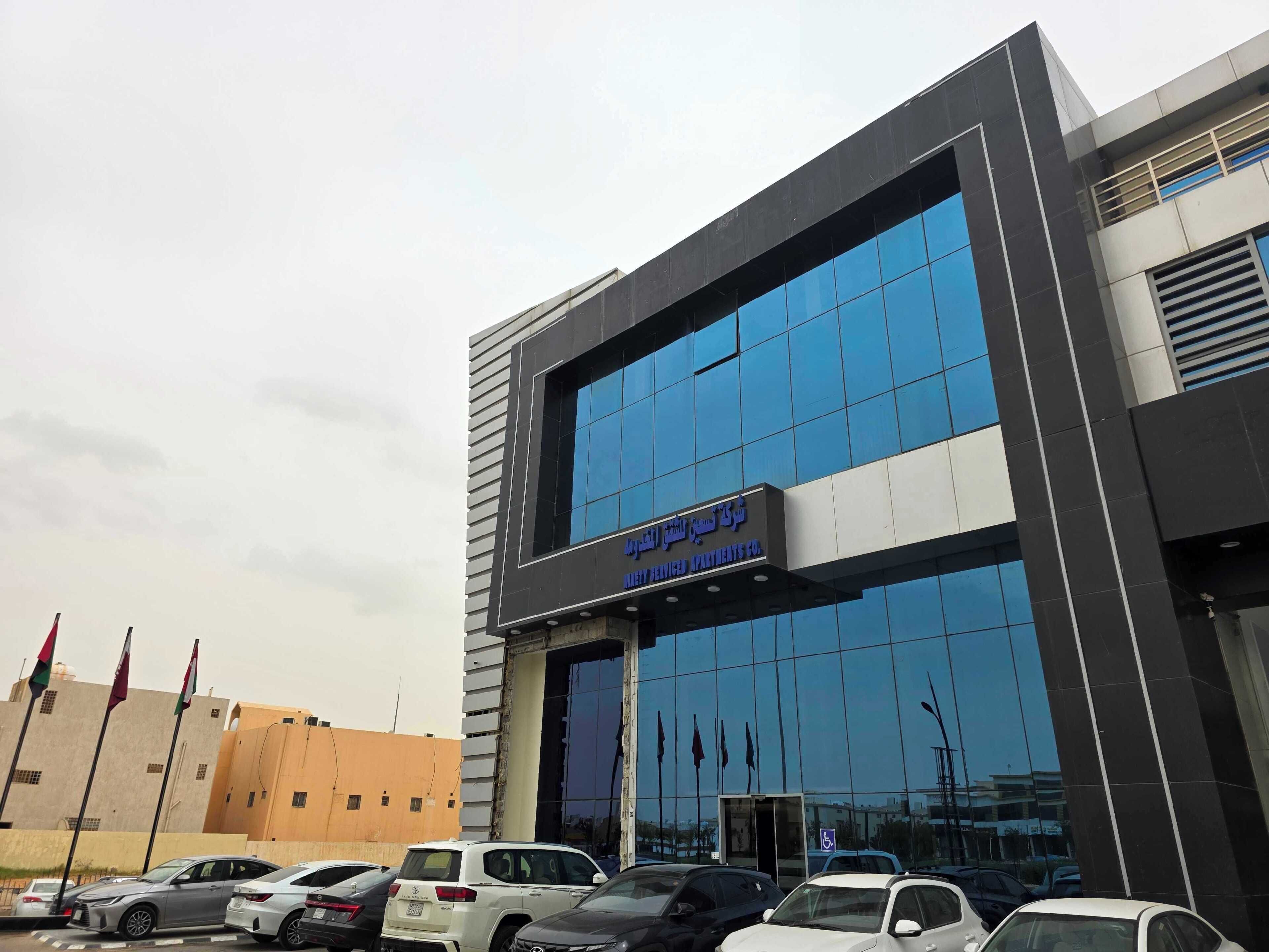 المنشأة من الخارج