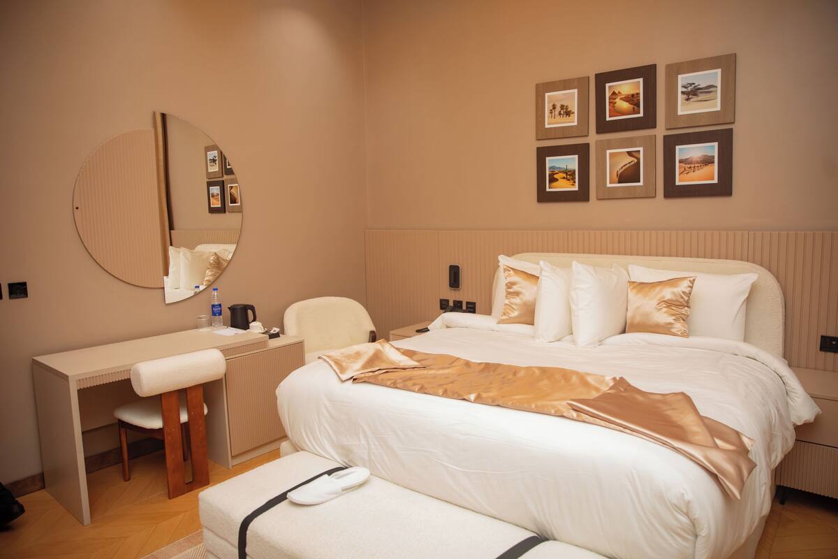 Chambre Classique, vue ville