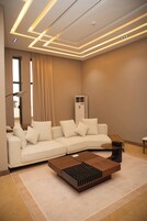 Signature Suite | Living area