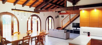 Simply Home – Elegant Stay near Treviso & Prosecco Hills