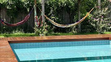 Kolam renang indoor/outdoor