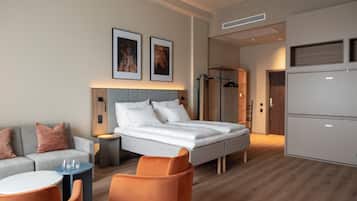 Junior Suite, Non Smoking | In-room safe, desk, laptop workspace, blackout curtains