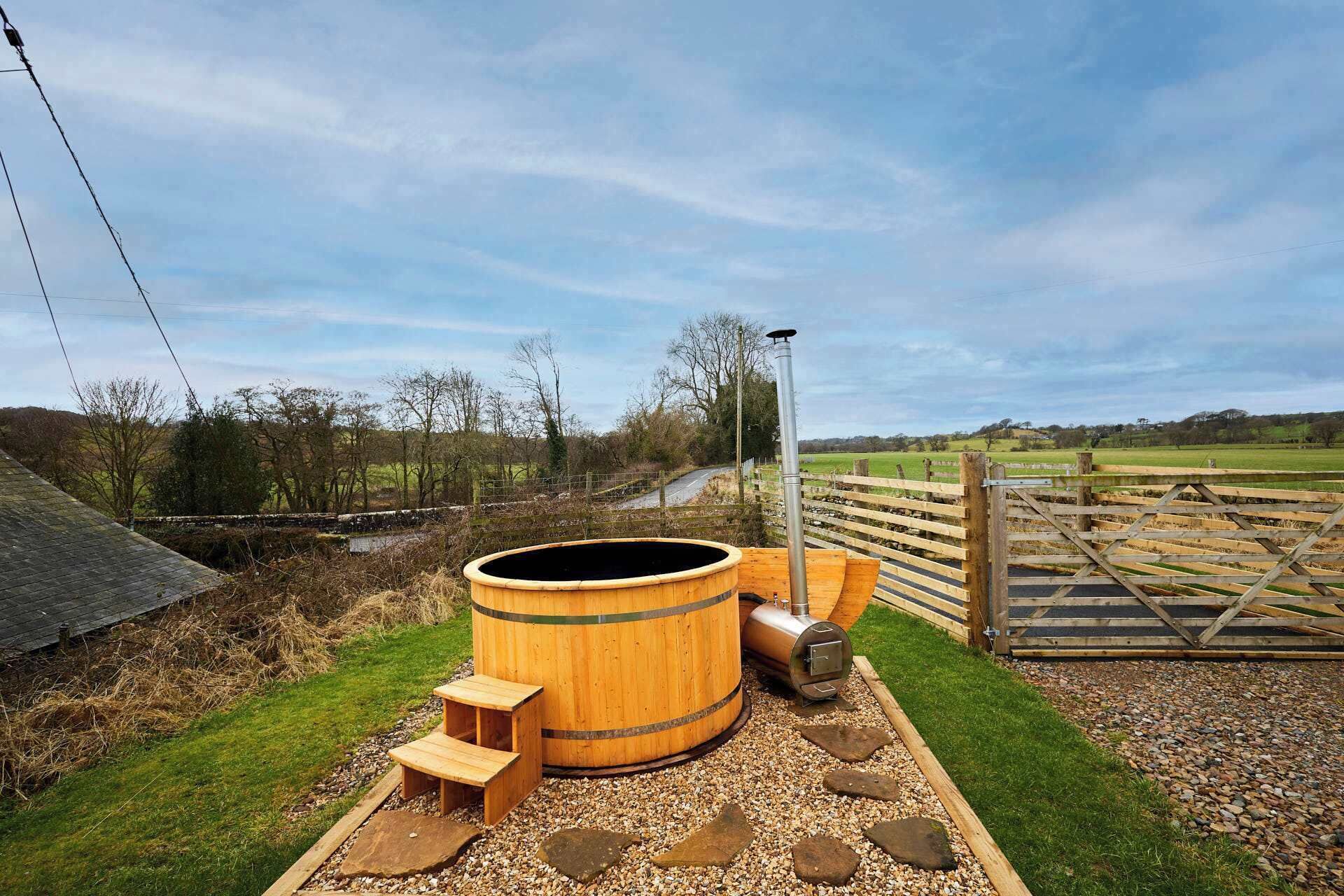 Kingbridge Forge, Brampton - Host & Stay