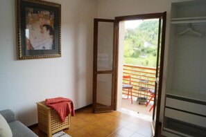 Rumah, pemandangan sungai | Interior