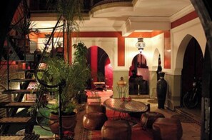 Dining - Riad Kantarell (Marrakech)