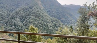 Hidden Valley Homestay Pangot