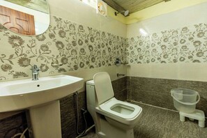 더블룸 또는   트윈룸, 산 전망 | 욕실