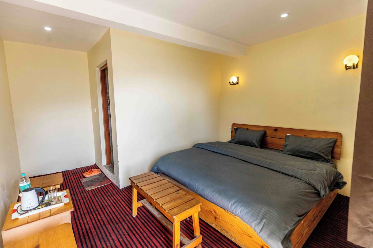 Habitación con 1 cama matrimonial o 2 individuales, vista a la montaña