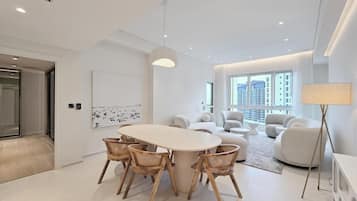 Classic Apartment, 2 Bedrooms, Balcony, Partial Sea View | Living area