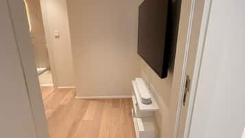 Departamento clásico, 2 habitaciones, balcón, vista parcial al mar | Área de sala de estar