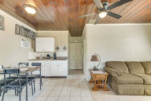 Interior - Lake Days + Pool Fun! Nature Coast Retreat (Hernando)