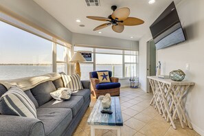 Interior - Waterfront Resort Home! Extended Jensen Beach Stay (Jensen Beach)