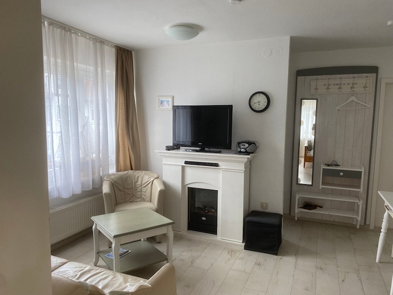 Wohnliche 2-zimmer-wohnung Mit Nordwest-balkon - Strandnah In Dahme - Dahme