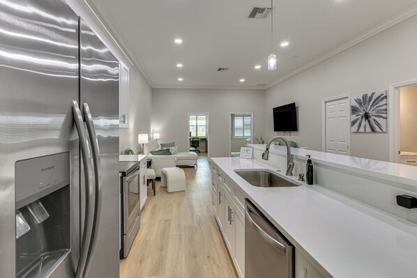 Apartment (3 Bedrooms) | Interior - Pool Access + Course View: Golf Getaway in Sebring (Sebring)