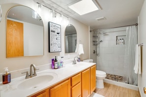 House (3 Bedrooms) | Interior - 3 Mi to University of Arizona Campus! Group Escape (Tucson)
