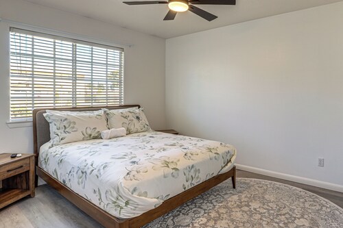 Work, Relax & Explore! Quiet Home in Victorville