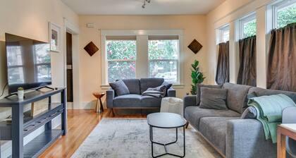 Main Street Retreat! Urban Cottage in Vancouver