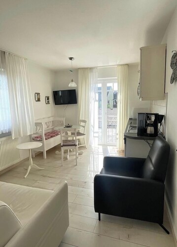 Compact 2-Room Apartment with Garden Beach Chair, Close to the Beach