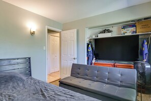 Interior - Steps to Lake Dillon & Main St! All-season Escape (Dillon)