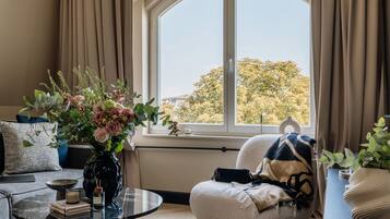 Executive Apartment, Bathtub