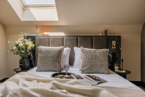 Executive Apartment, Bathtub - The Kraków Palace near Wawel Castle (Kraków)