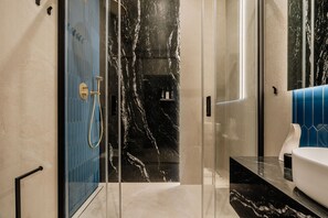 Executive Apart Daire, Küvet | Banyo | Duş, saç kurutma makinesi, havlu, sabun 