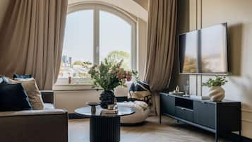 Executive Apartment, Bathtub