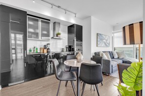 Family Suite, Multiple Beds | Private kitchen - Kensington Living - Toronto (Toronto)