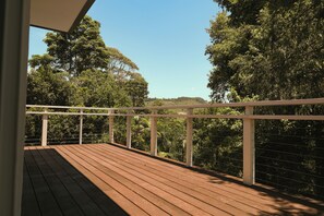 Terrace/patio - Escape to your Private Sanctuary Guesthouse Studio. (Coffs Harbour)