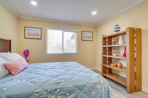 Interior - 1 Block to Dtwn Pleasanton: Condo w/ Pool Access (Pleasanton)