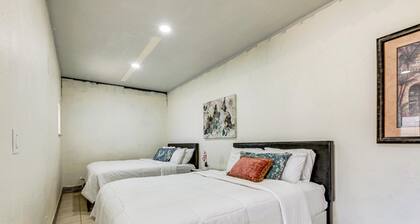 On Orchard! Peaceful Countryside Retreat in Galt