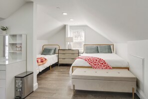 Interior - Easy Access to Nyc! Sleek Suburban Apartment (Mamaroneck)