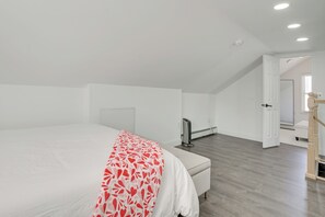 Interior - Easy Access to Nyc! Sleek Suburban Apartment (Mamaroneck)