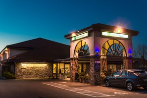 Exterior - Holiday Inn Express Peterborough (Peterborough)