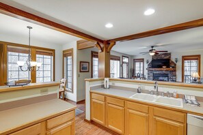 Interior - Forest-view Balcony & Trail Access! Burnsville Gem (Burnsville)