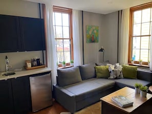 Living area - Devin's Dream (Elora)