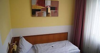 City Arcaden Hotel
