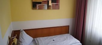 City Arcaden Hotel