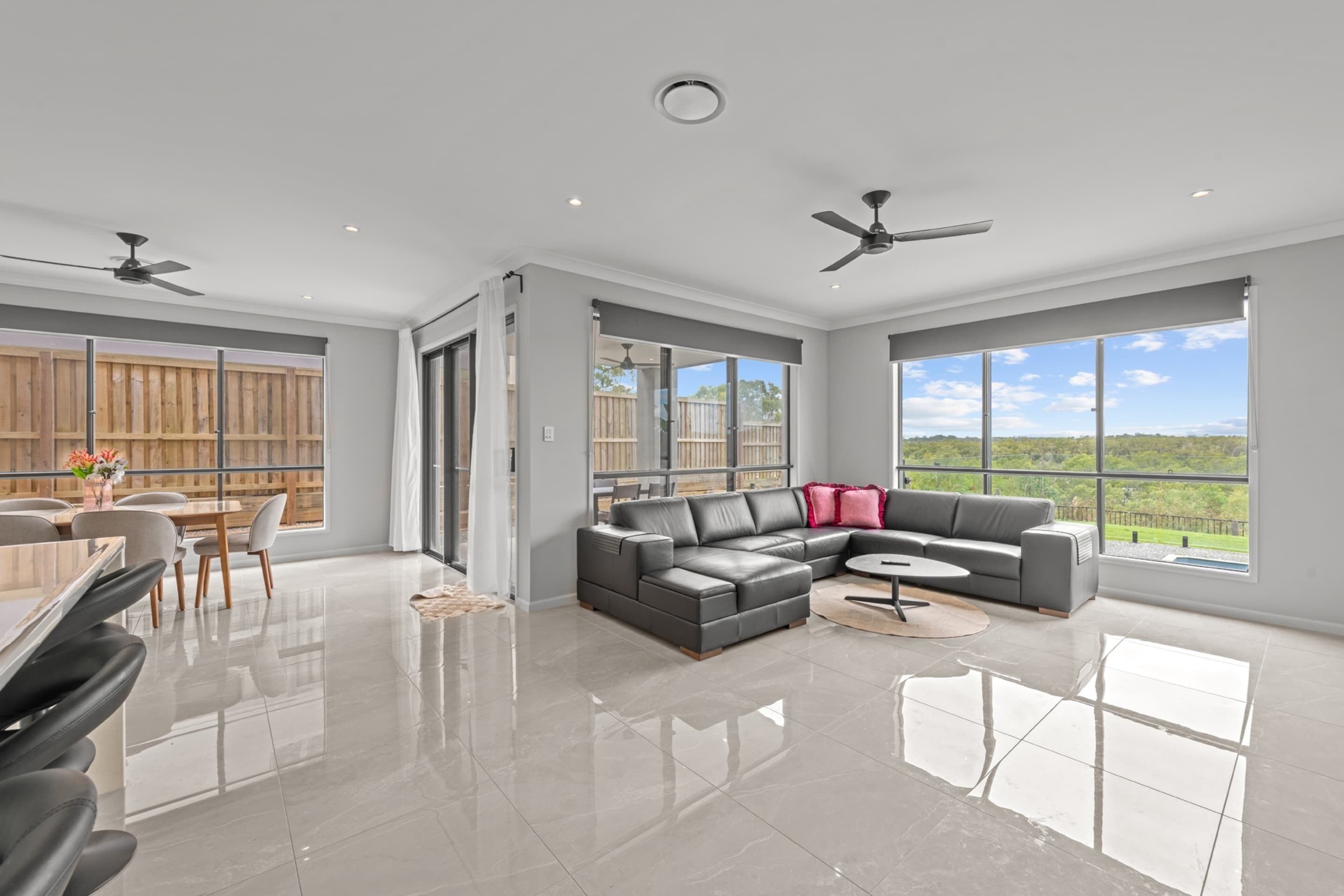 Apartment | Reception