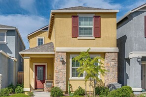 Front of property - Explore, Shop & Relax! Getaway in West Sacramento (West Sacramento)