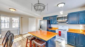 House (Multiple Bedrooms) | Interior