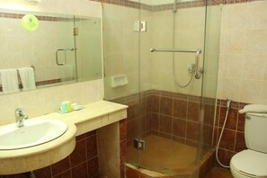 Bathroom - Wisma Makara Universitas Indonesia (Jakarta)